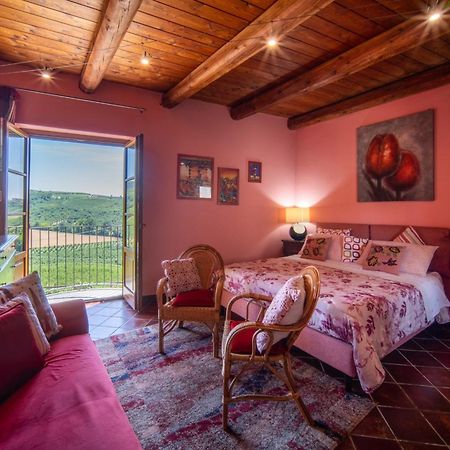 Bed and Breakfast Cascina Baresane Альба Екстер'єр фото