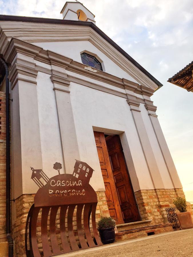 Bed and Breakfast Cascina Baresane Альба Екстер'єр фото